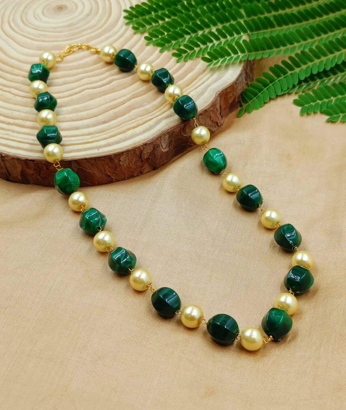 Green Stone Pearl Mala (MA02)
