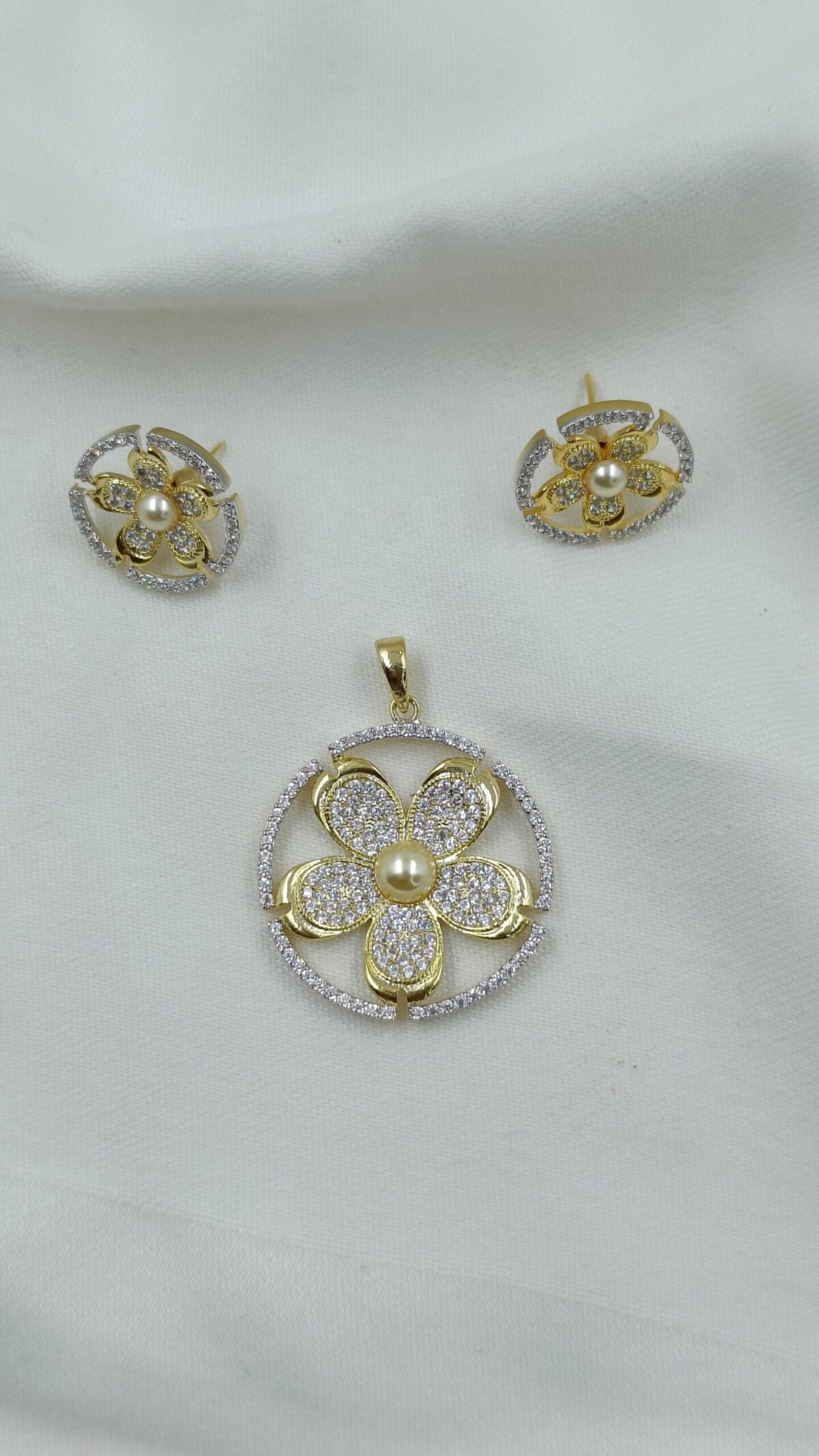 Rhodium Plated Flower Shaped CZ Pendent Set - Image 2