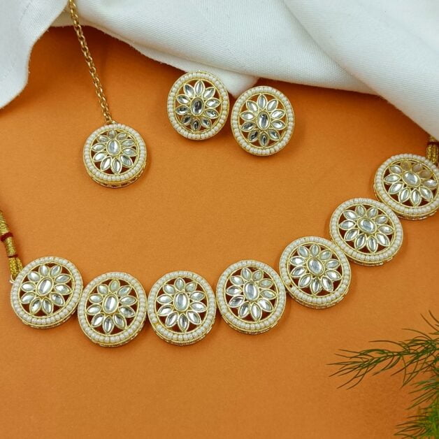 Gold Plated Kundan Stone Studded Circular Choker Necklace Set
