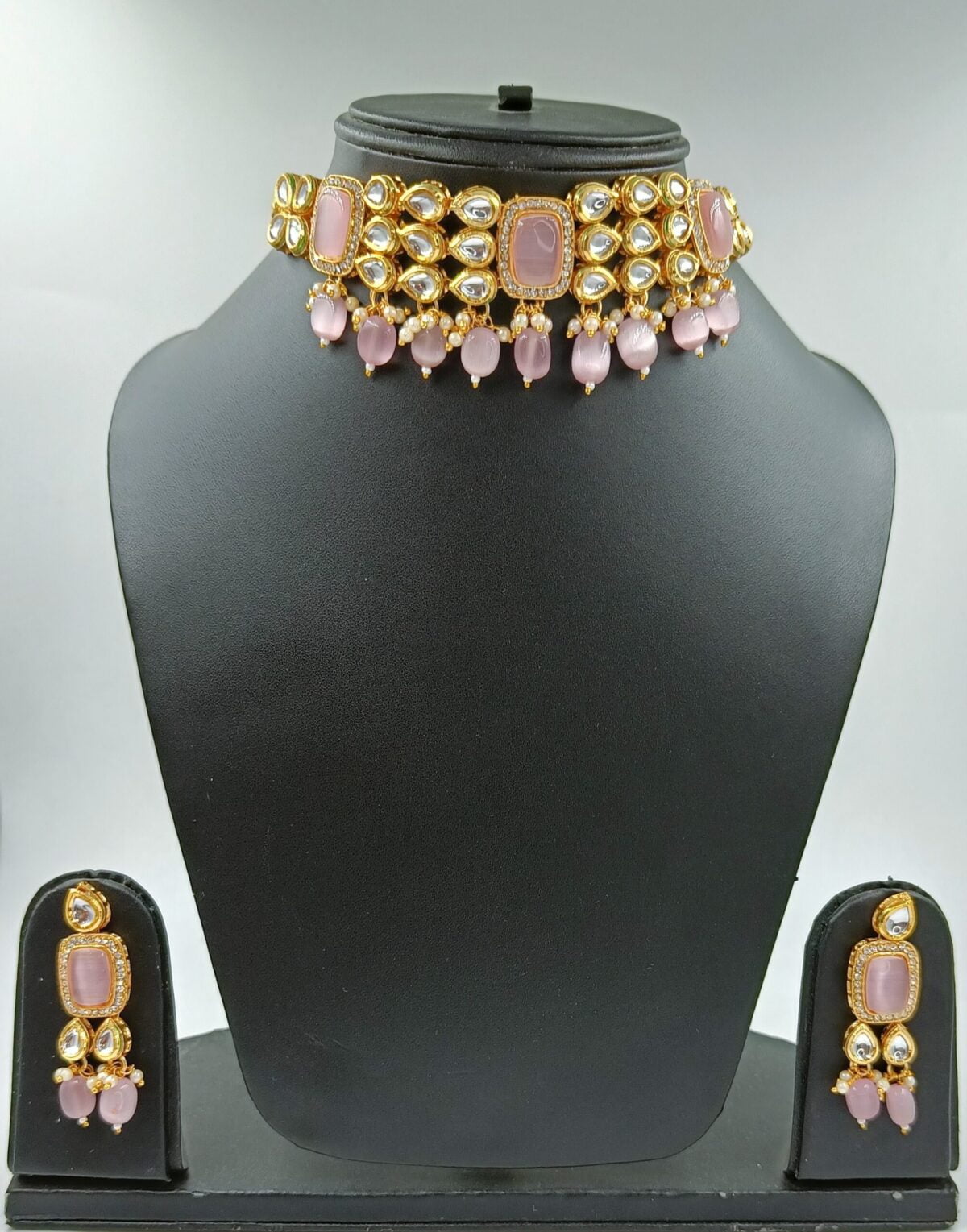 Gold Plated CZ Monalisa Stone Kundan Choker Necklace Set - Image 3