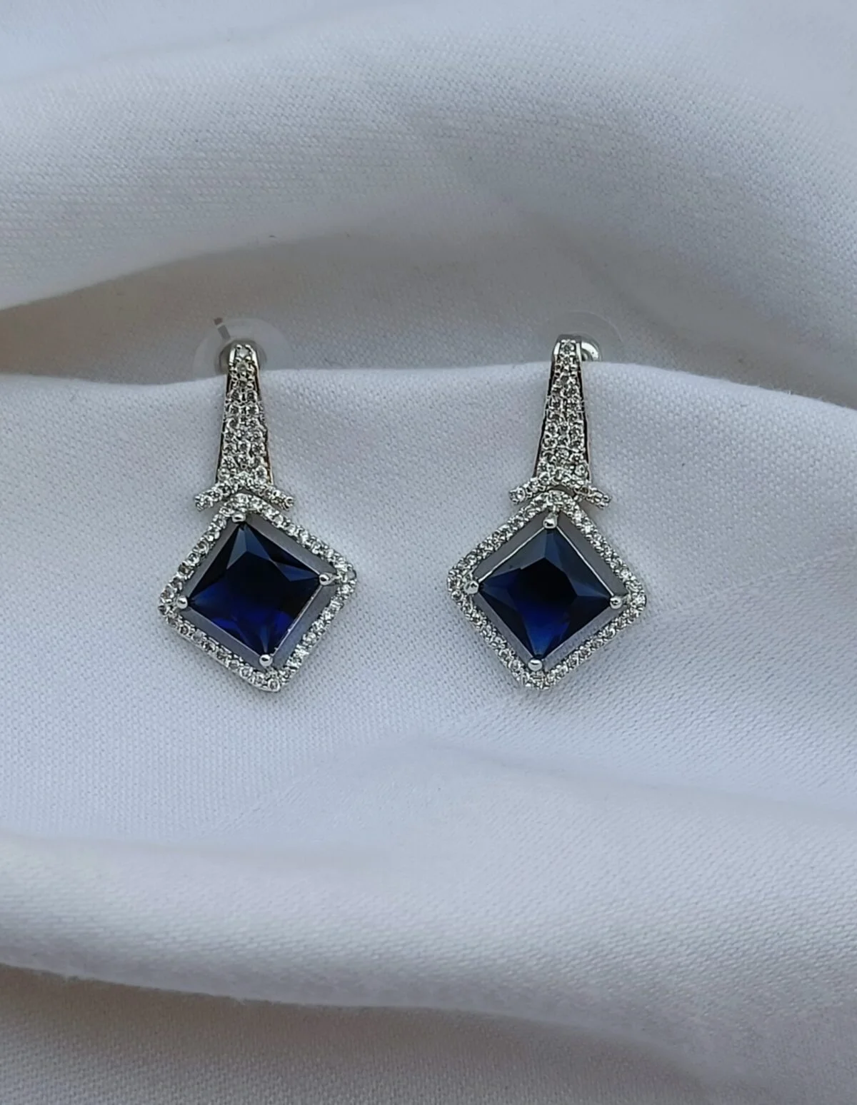 FHF Sliver Plated American Diamond Blue Stone Dangler Earrings