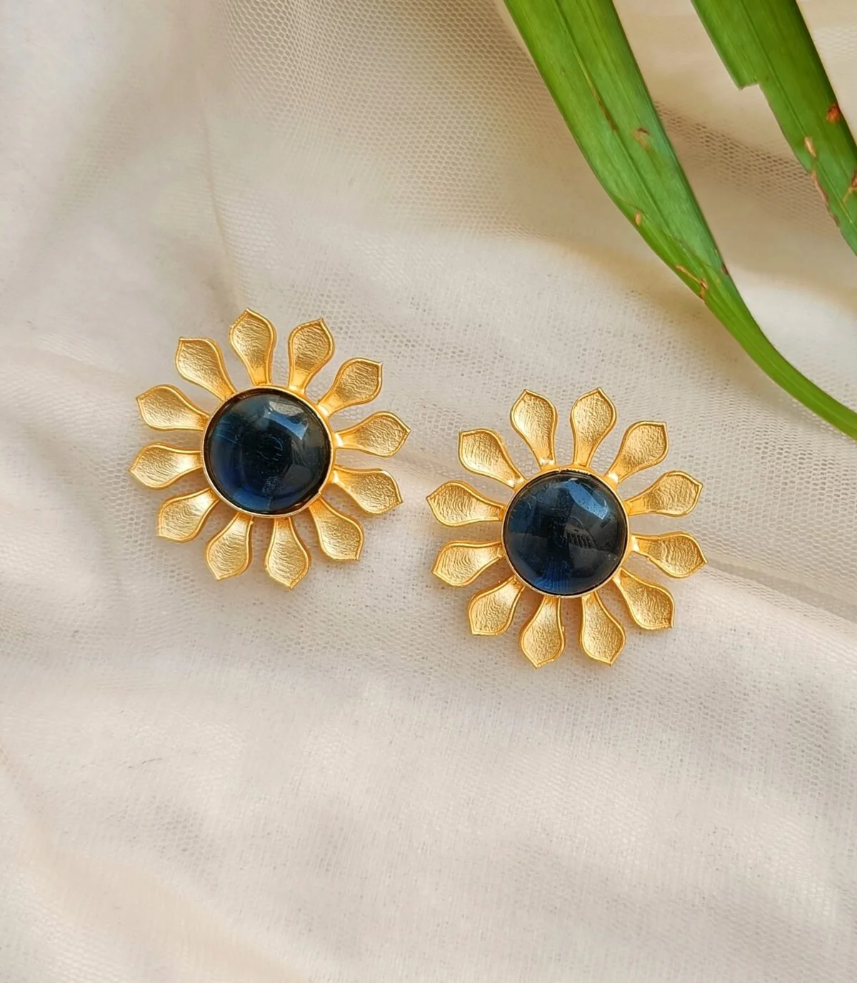 Gold Plated Stone Flower Stud Earrings.