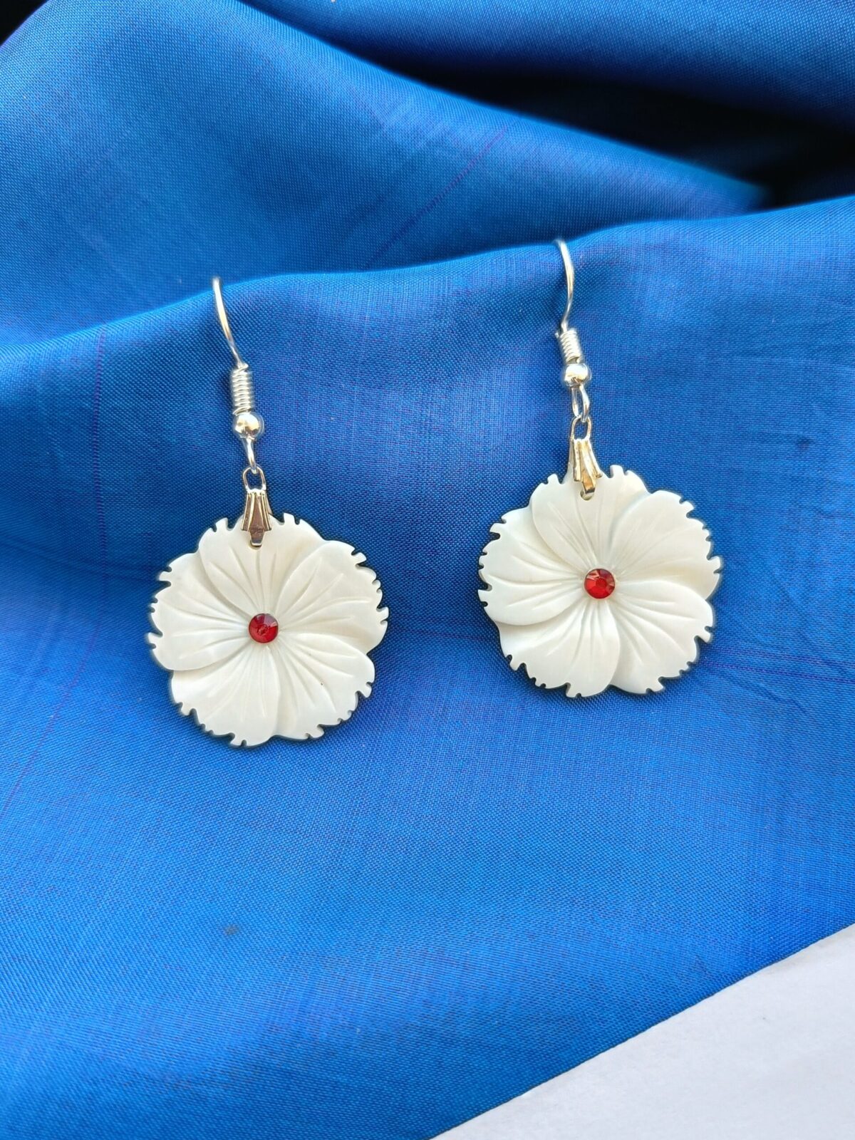 FHF Sea Shell Hanging Flower Hook Earrings