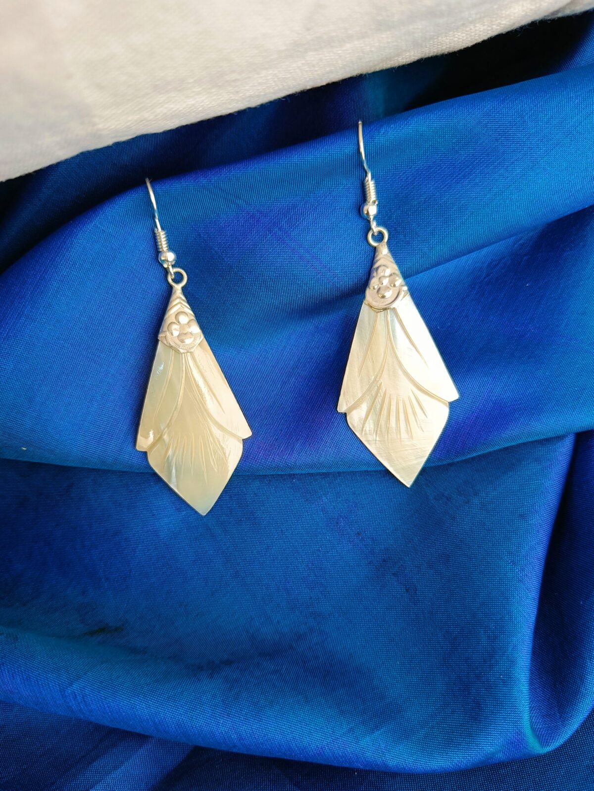 FHF Sea Shell Leaf Hook Earrings