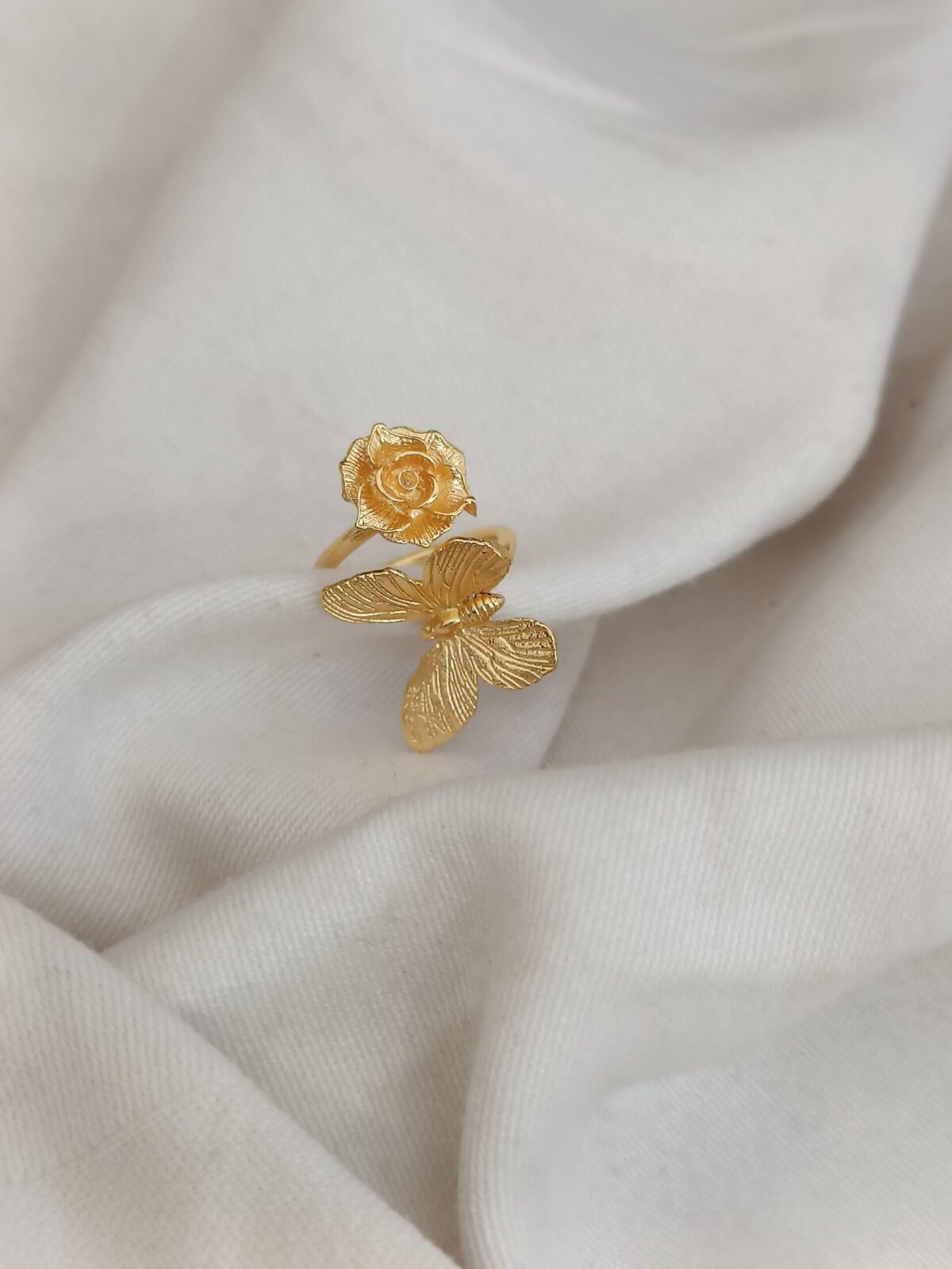 FHF Gold Plated Flower with Butterfly Adjustable Ring(40)