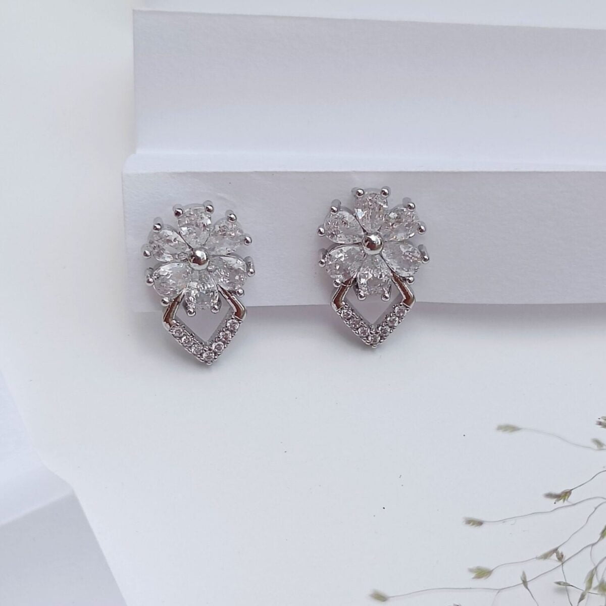 FHF Silver Plated American Diamond Designer Flower Stud Earrings