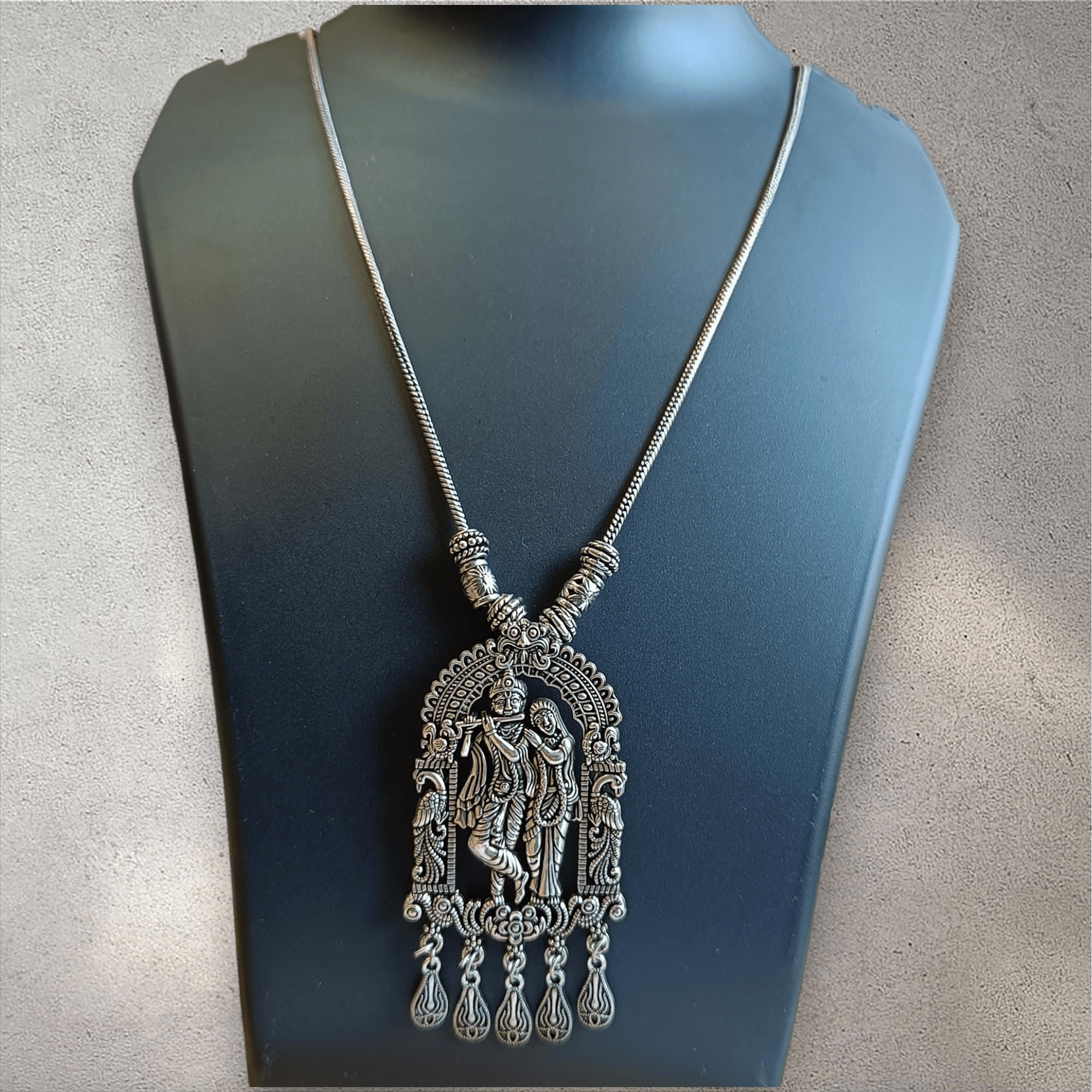 FHF Silver Plated Radha Krishana Pendant - Image 2