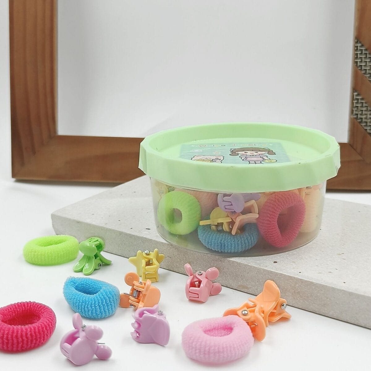 FHF 40 Piece Cute Mix Design Mini Claw Clips & Rubber band Box-1 - Image 3